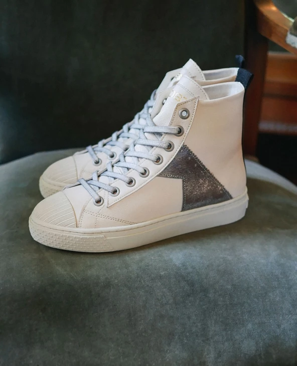 KOST Sneakers Cuir 脡cru Et Argent Femme - Image 3